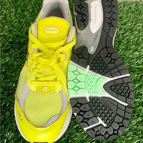 New Balance 2002R low-top sneakers (nwob) - Picture 2 of 7